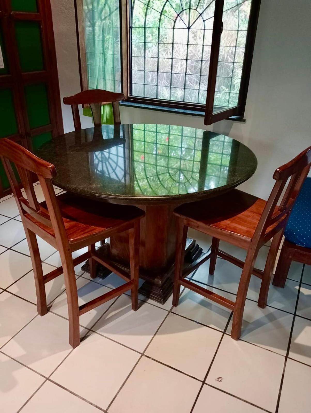 Gaia'S Garden Guest House Auroville Room photo